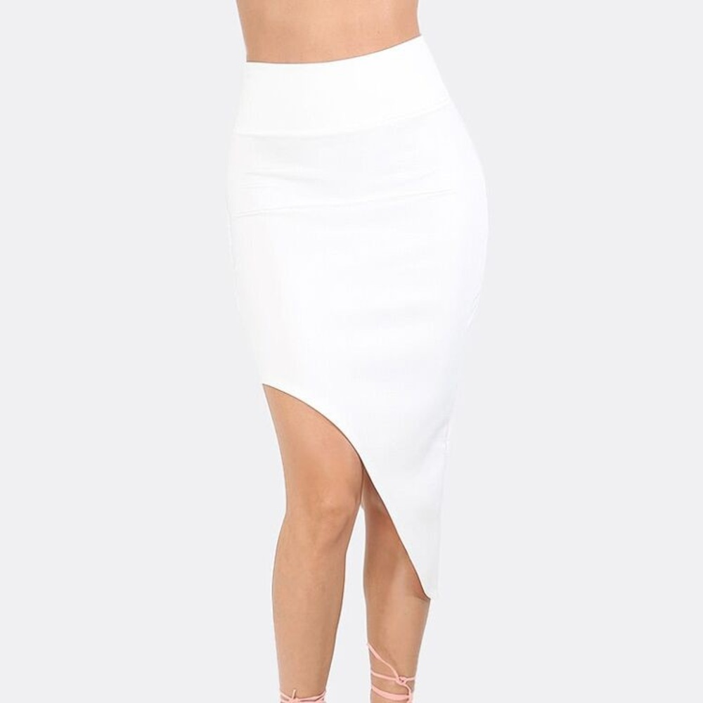Asymmetric white midi skirt 👠